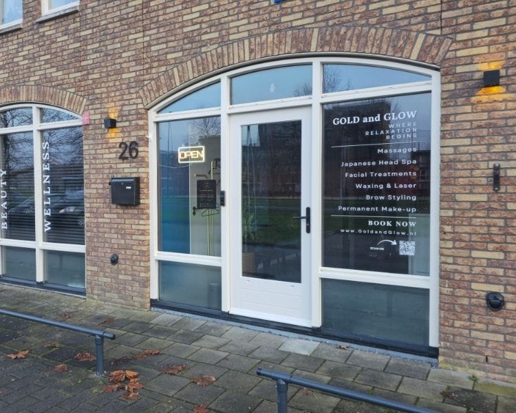 Gevel Gold and Glow massagesalon Almere